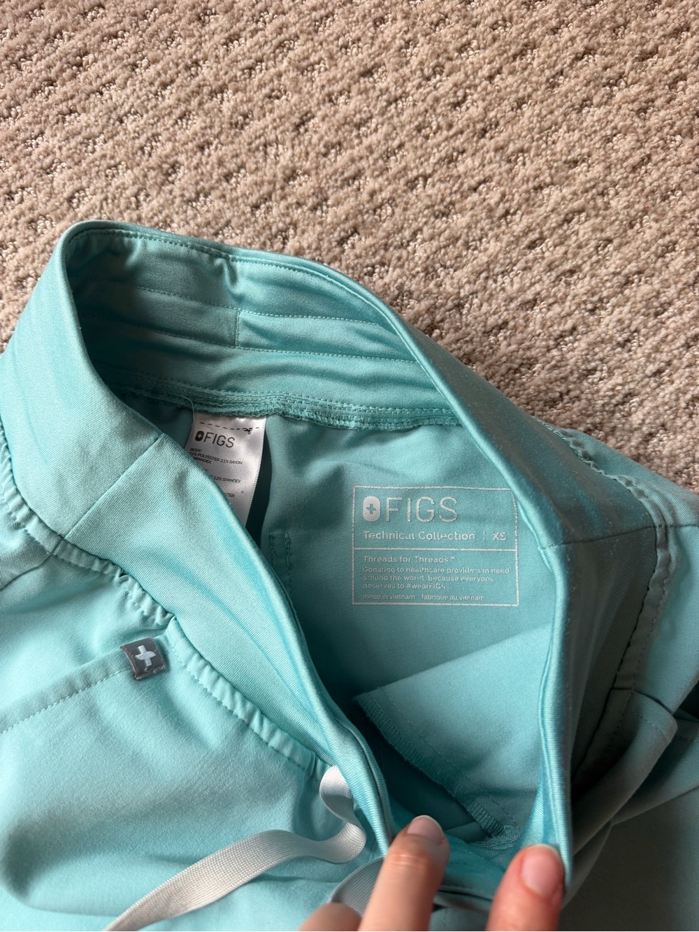 FIGS Woman’s Aqua Drawstring Scrub Pants size XS - Picture 2 of 4